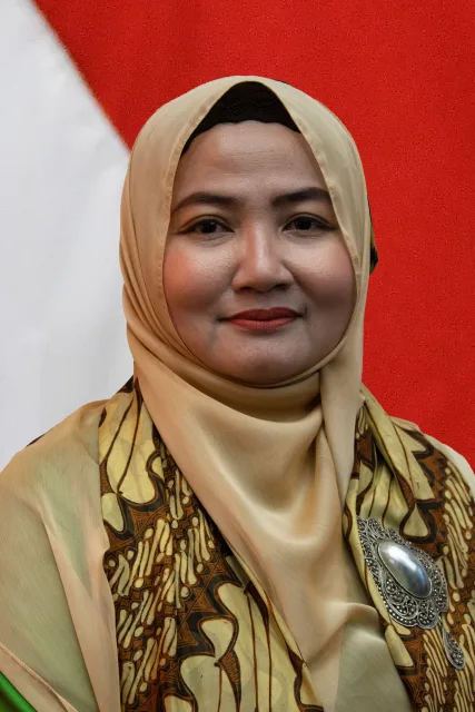 Dr. Dien Nurmarina Malik Fadjar, M.A.
